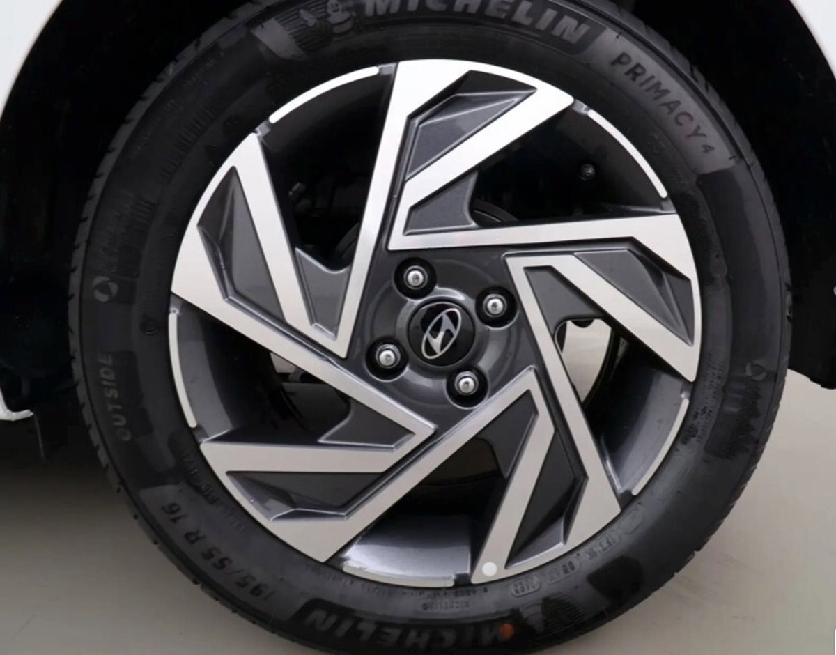 Hyundai i20 1.2 MPI MT GPL ConnectLine (11)