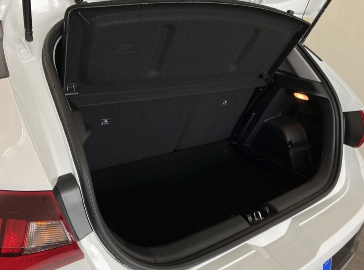 Hyundai i20 1.2 MPI MT GPL ConnectLine (9)