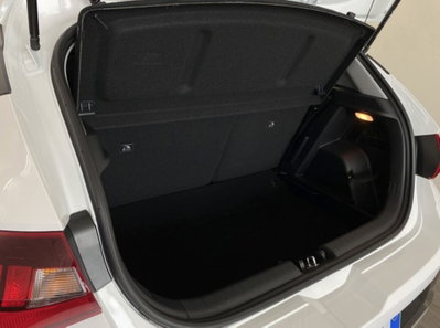 Hyundai i20 1.2 MPI MT GPL ConnectLine (9)