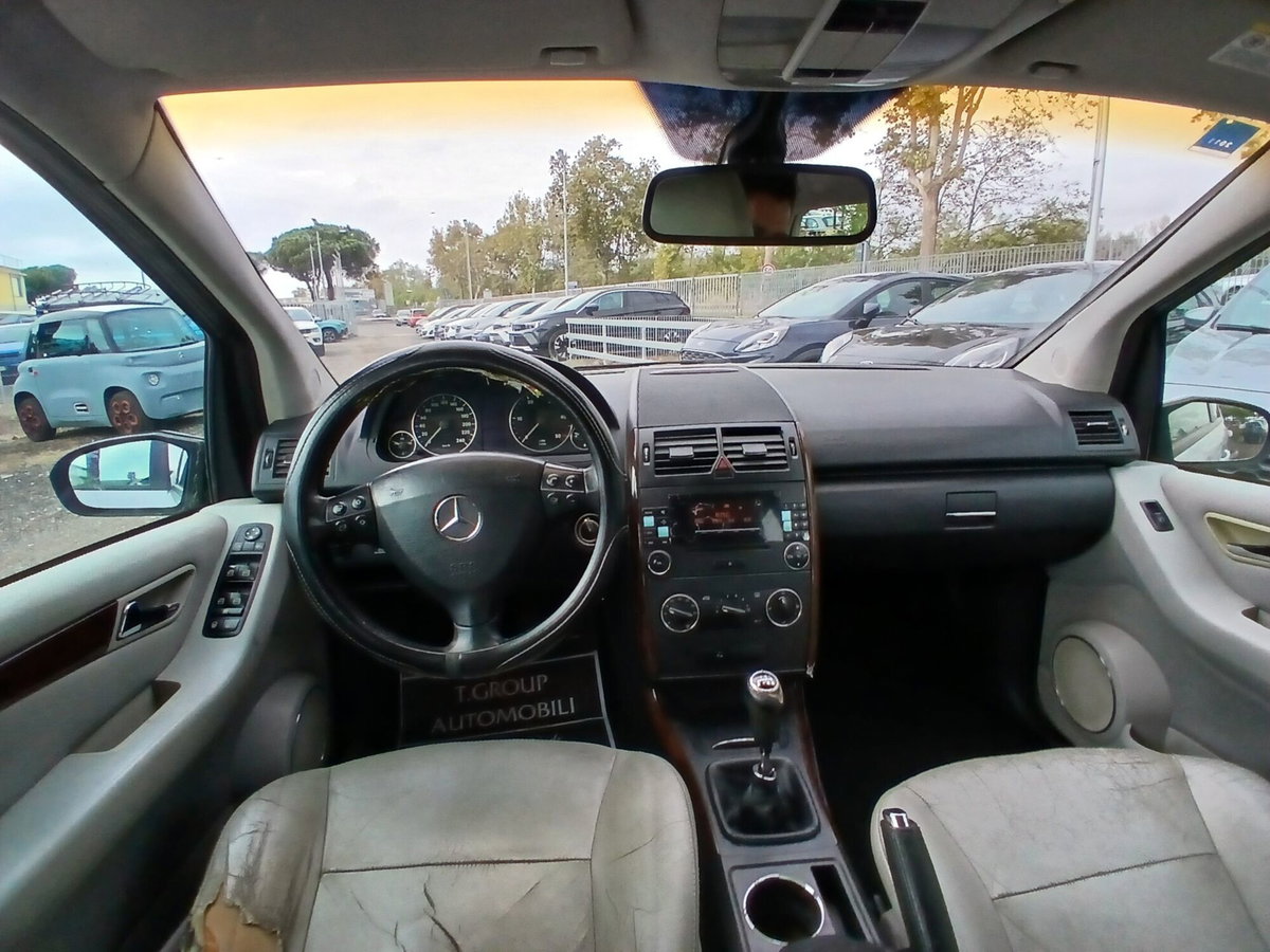 Mercedes-Benz Classe A 180 CDI Coupé Avantgarde (13)