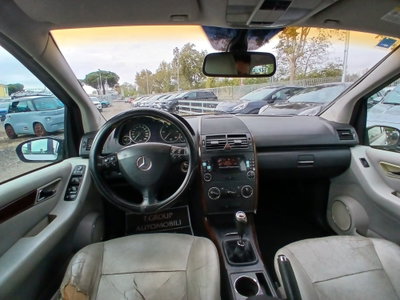 Mercedes-Benz Classe A 180 CDI Coupé Avantgarde (13)