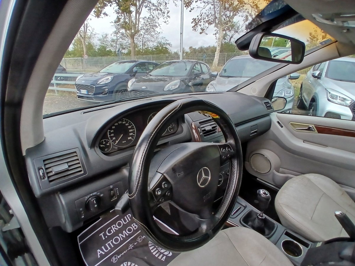 Mercedes-Benz Classe A 180 CDI Coupé Avantgarde (15)