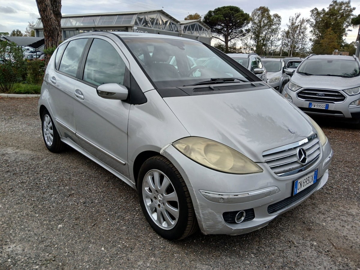 Mercedes-Benz Classe A 180 CDI Coupé Avantgarde (3)