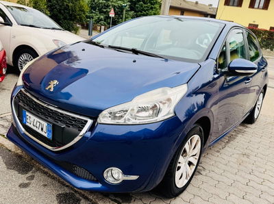 Peugeot 208 VTi 82 CV 5 porte Allure usata