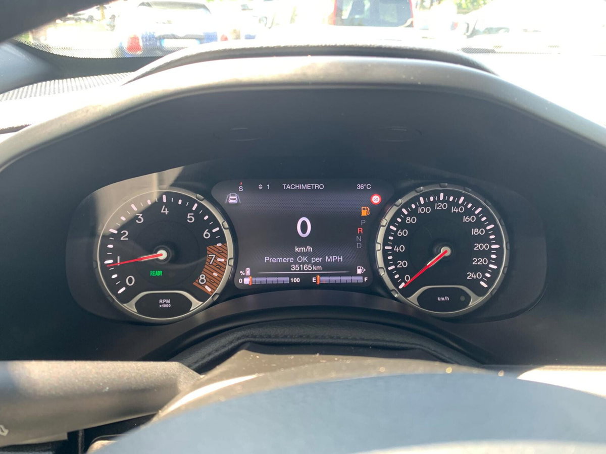 Jeep Renegade 1.5 Turbo T4 MHEV Limited (10)