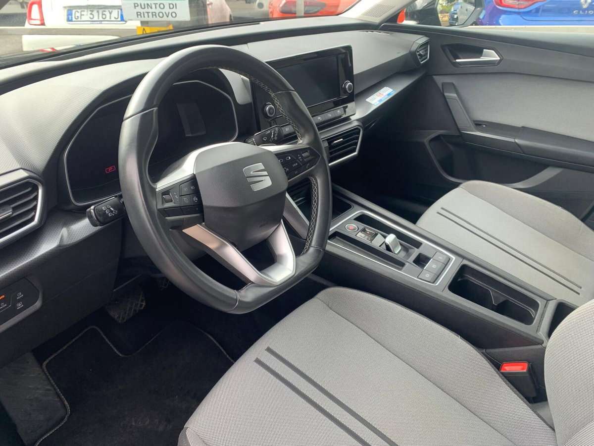 SEAT Leon ST Sportstourer 1.0 tsi Style 110cv (6)