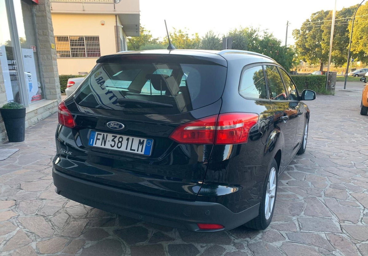 Ford Focus Station Wagon 1.5 TDCi 120 CV Start&Stop SW Plus (6)
