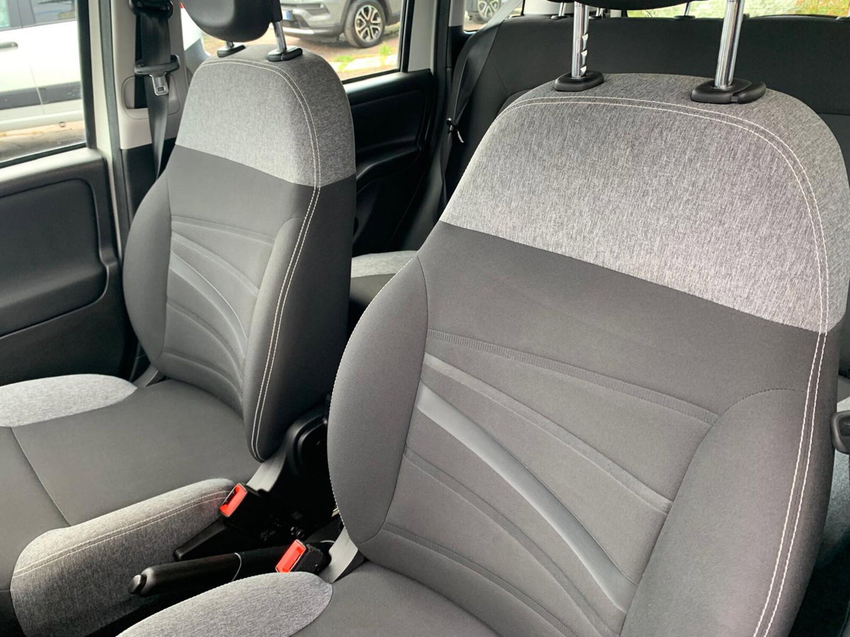 Fiat Panda 1.0 FireFly S&S Hybrid City Cross (4)
