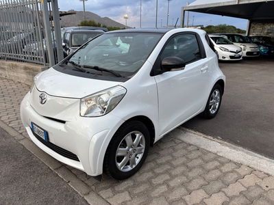 Toyota iQ 1.0 Sol usata