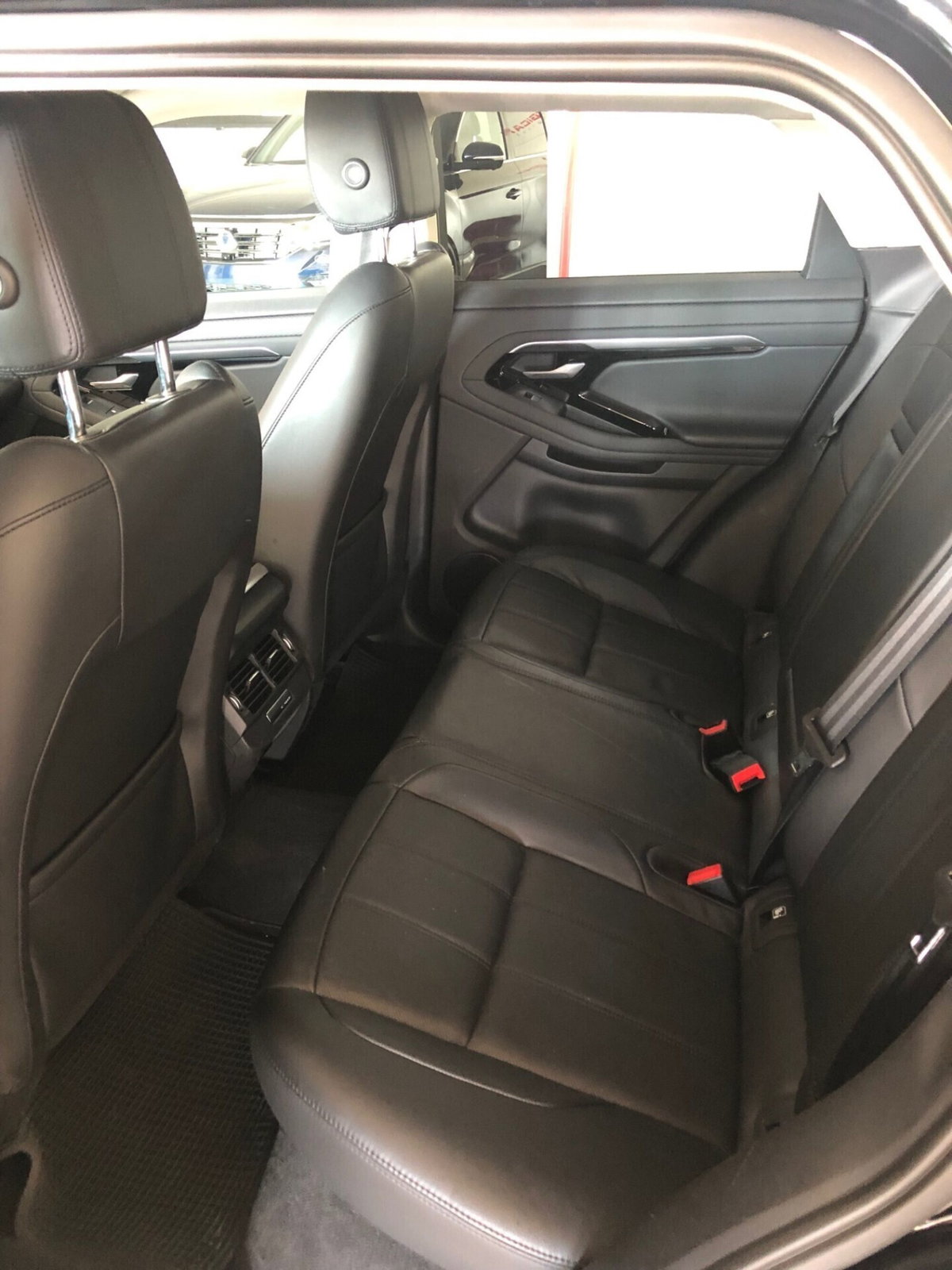 Land Rover Range Rover Evoque 2.0D I4 150CV AWD Business Edition (5)