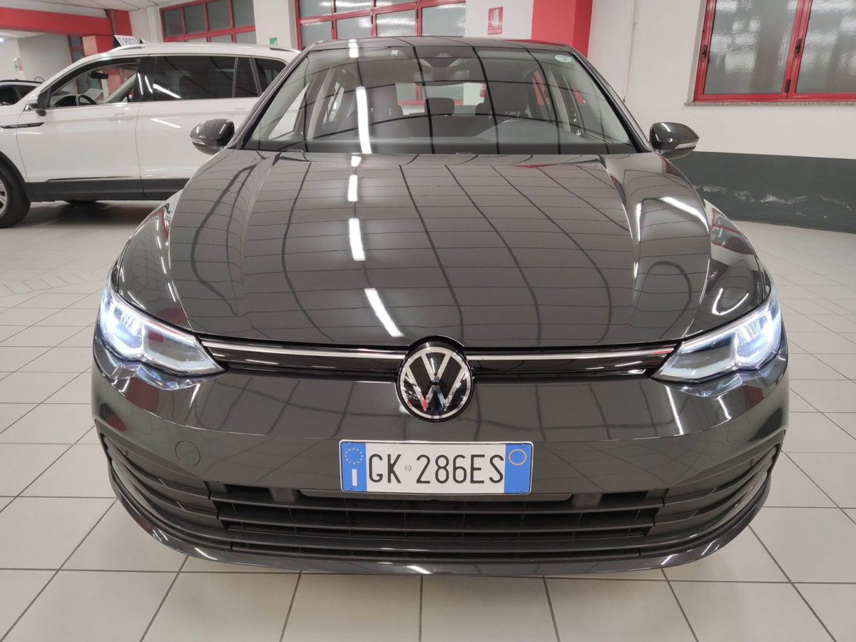 Volkswagen Golf 1.0 TSI EVO Life (2)