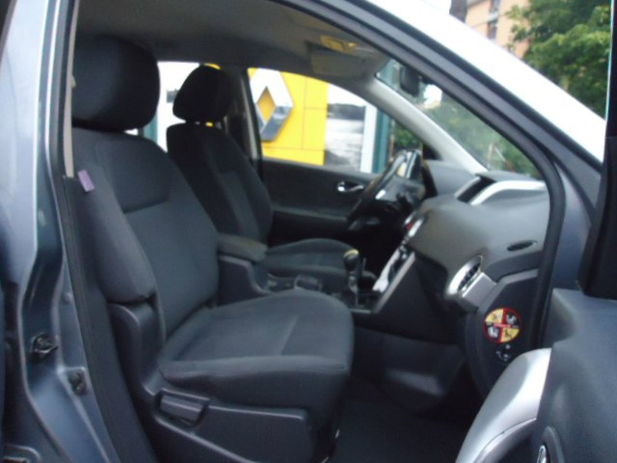 Renault Koleos 2.0 dCi 150CV 4X4 Dynamique (8)