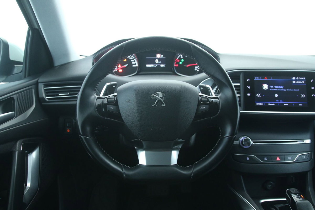 Peugeot 308 BlueHDi 130 S&S EAT8 Allure Pack (10)