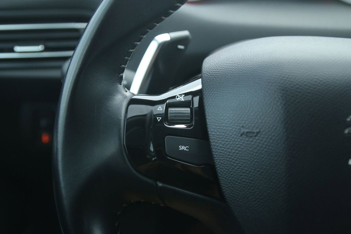 Peugeot 308 BlueHDi 130 S&S EAT8 Allure Pack (20)