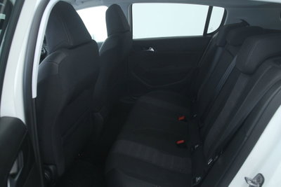 Peugeot 308 BlueHDi 130 S&S EAT8 Allure Pack (8)
