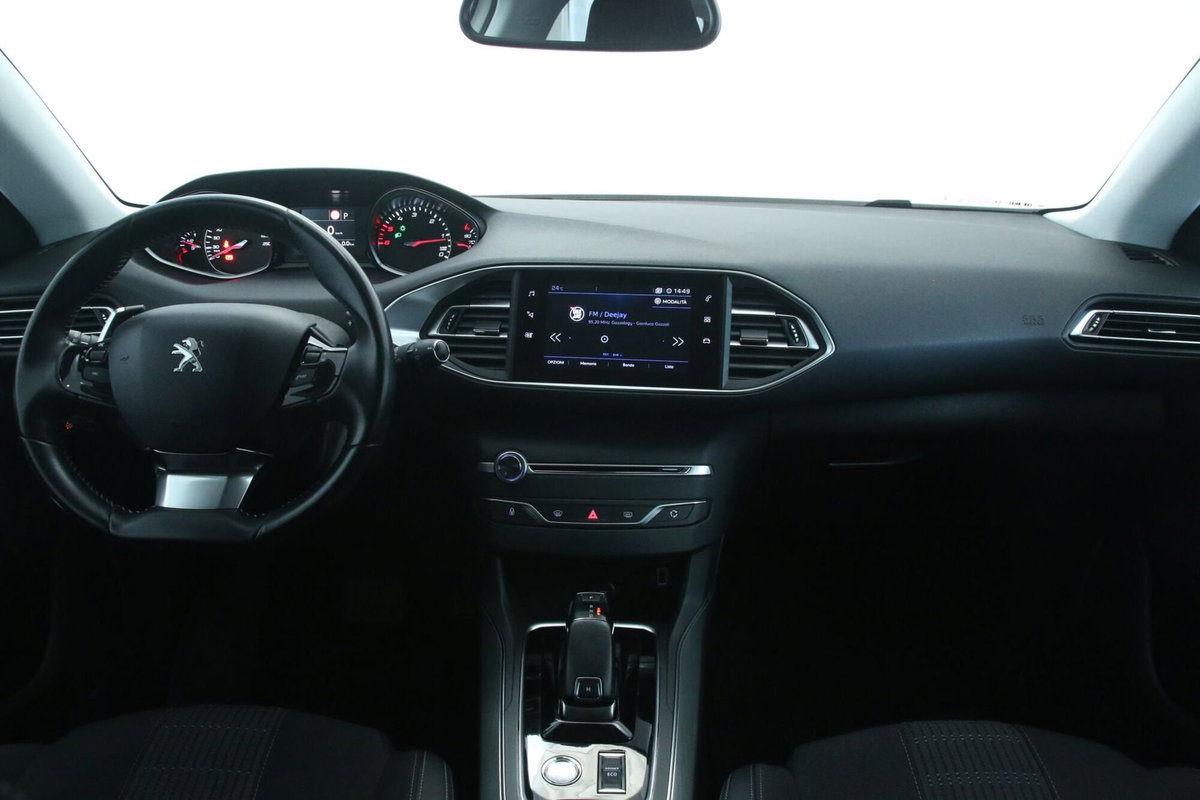 Peugeot 308 BlueHDi 130 S&S EAT8 Allure Pack (9)