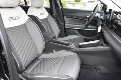 Fiat 600 1.2 hybrid Icon 145cv auto (11)