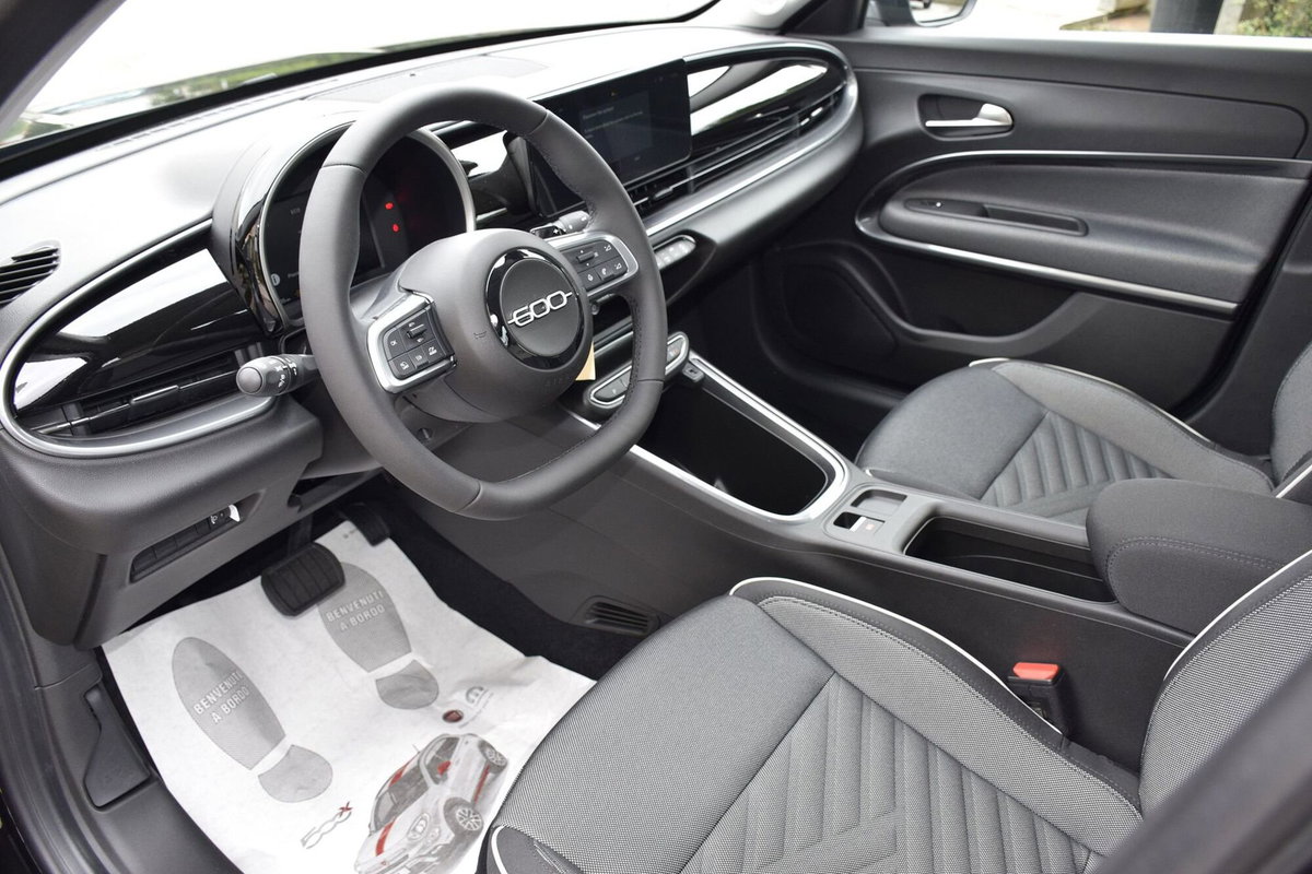 Fiat 600 1.2 hybrid Icon 145cv auto (15)