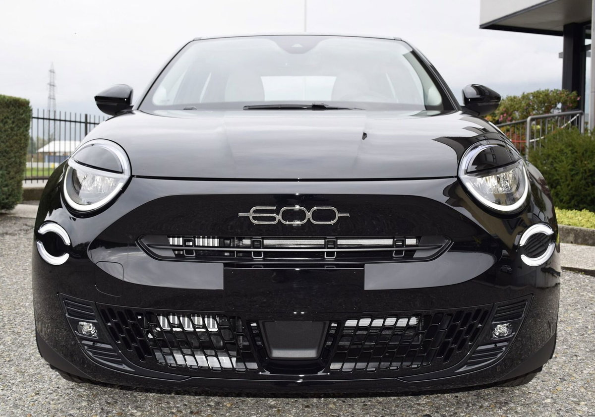 Fiat 600 1.2 hybrid Icon 145cv auto (3)