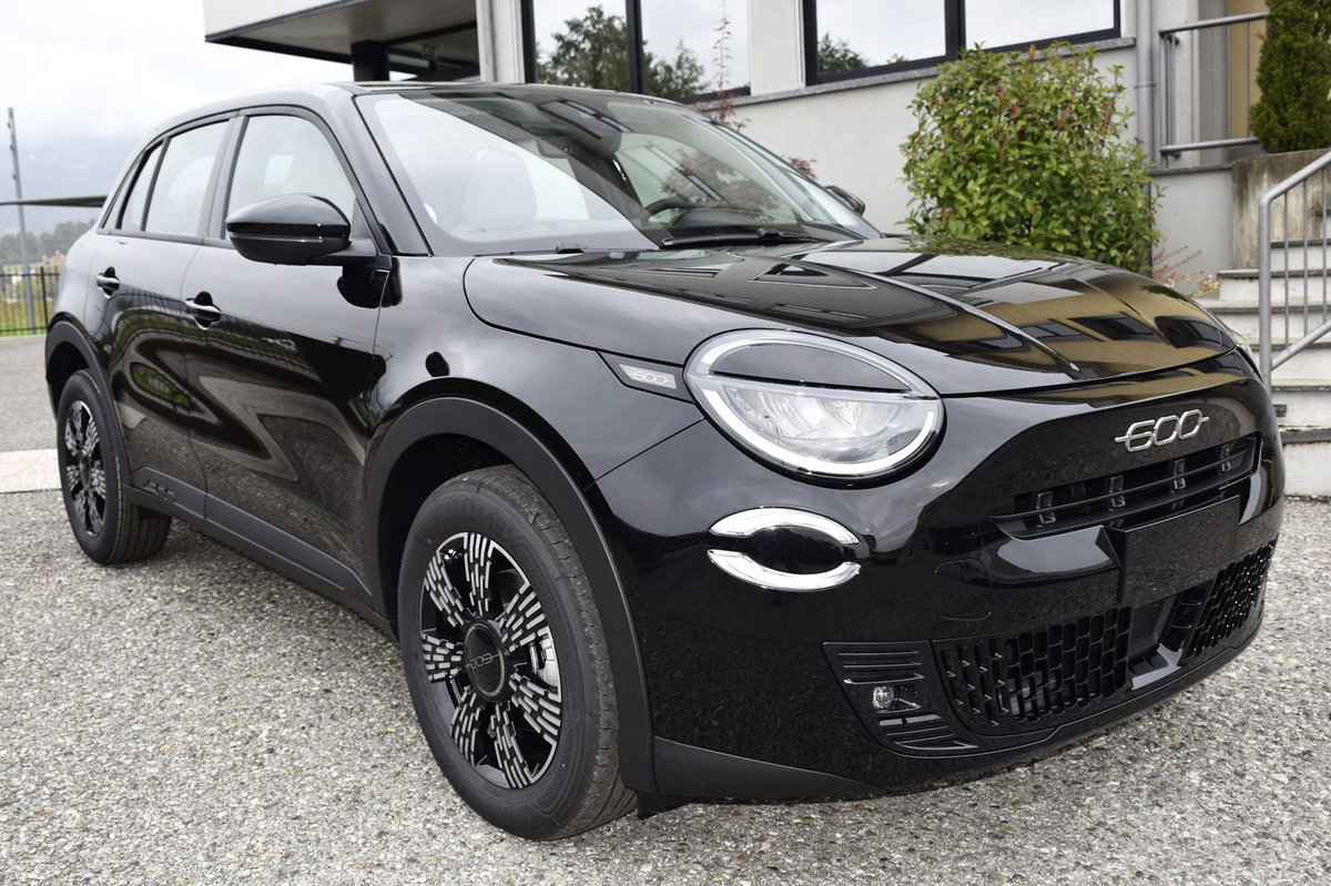 Fiat 600 1.2 hybrid Icon 145cv auto (4)