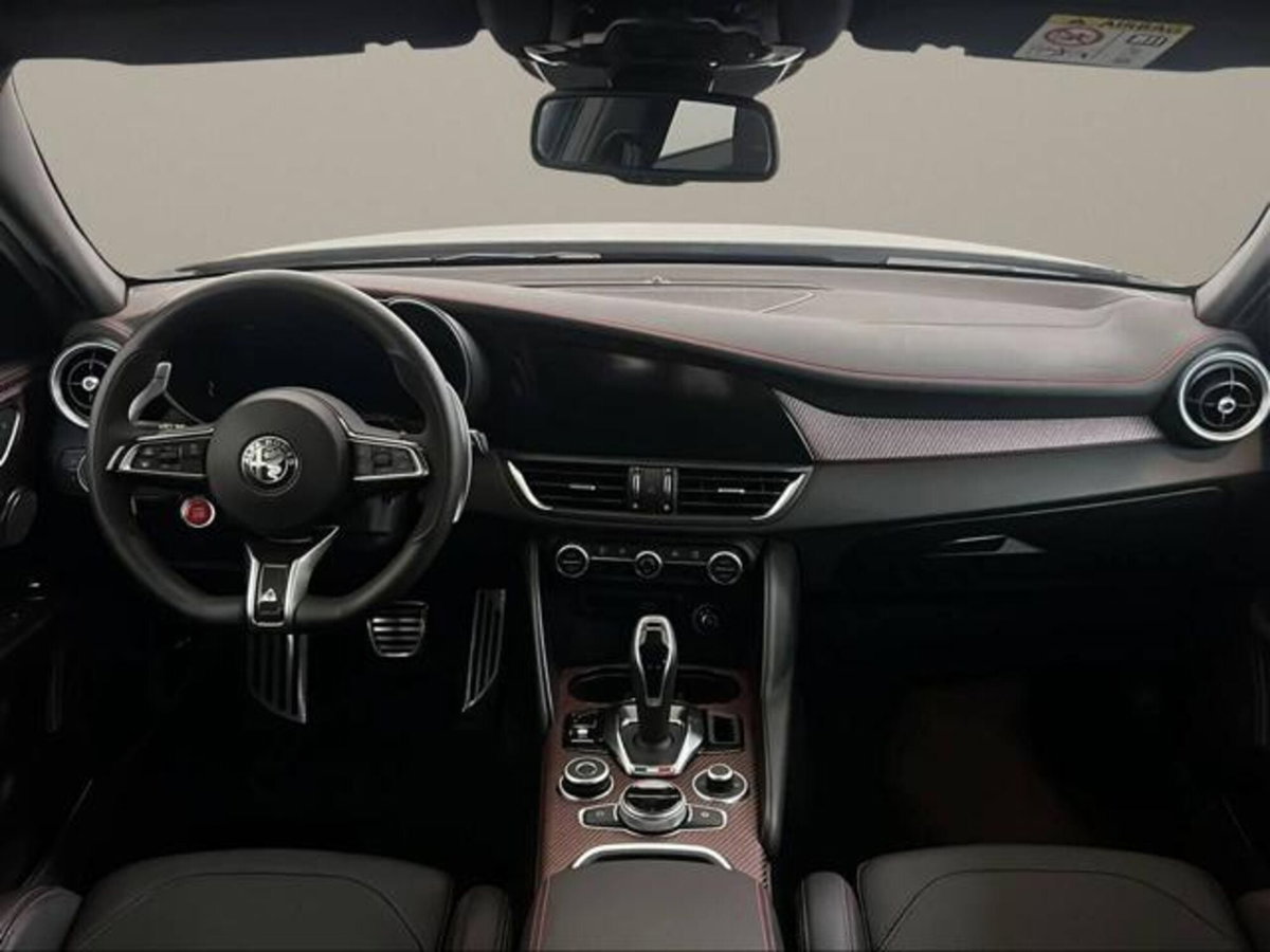 Alfa Romeo Giulia 2.9 V6 Quadrifoglio Super Sport 520cv auto (11)