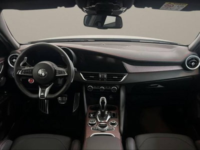 Alfa Romeo Giulia 2.9 V6 Quadrifoglio Super Sport 520cv auto (11)