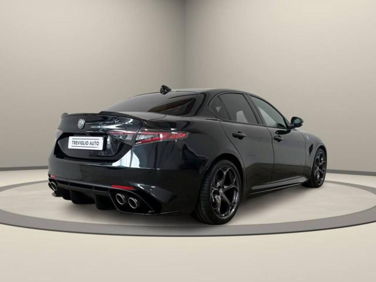 Alfa Romeo Giulia 2.9 V6 Quadrifoglio Super Sport 520cv auto (4)