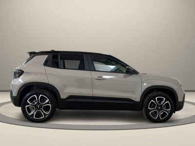 Jeep Avenger 1.2 turbo e-hybrid mhev Summit fwd 110cv edct6 (4)