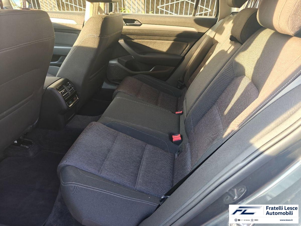 Volkswagen Passat Variant Businessline 1.6 TDI DSG BlueMotion Tech. (6)