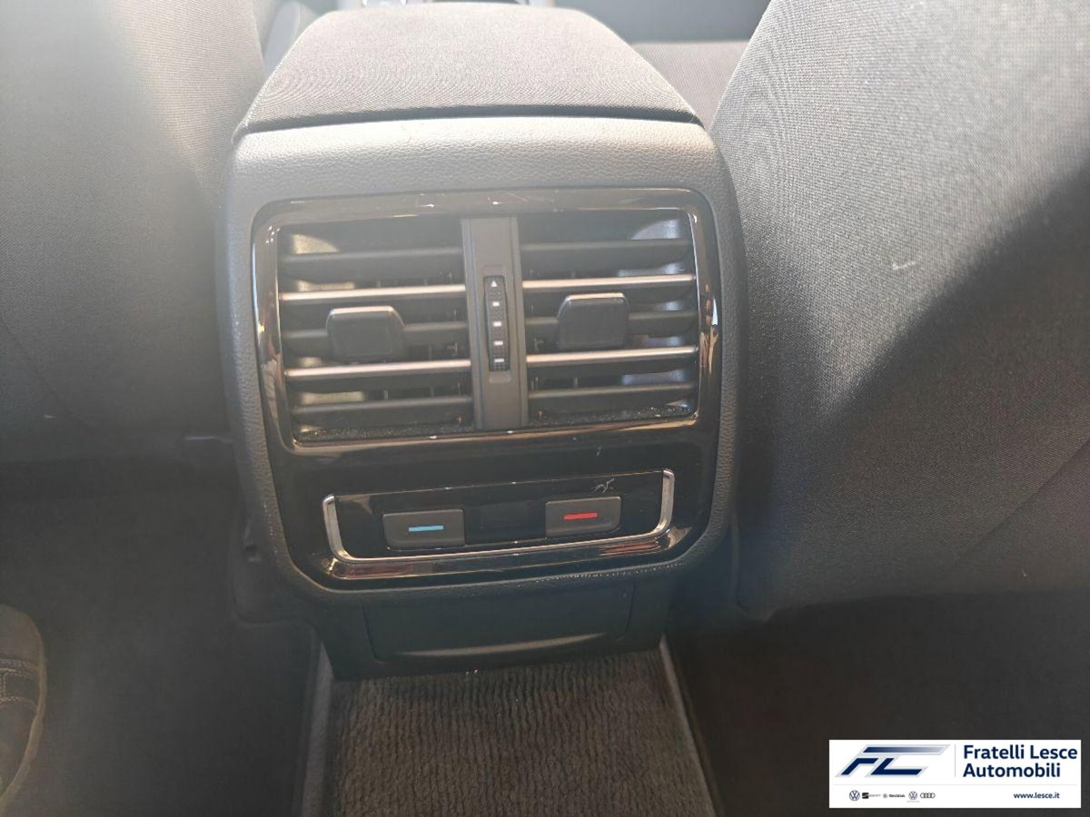 Volkswagen Passat Variant Businessline 1.6 TDI DSG BlueMotion Tech. (8)