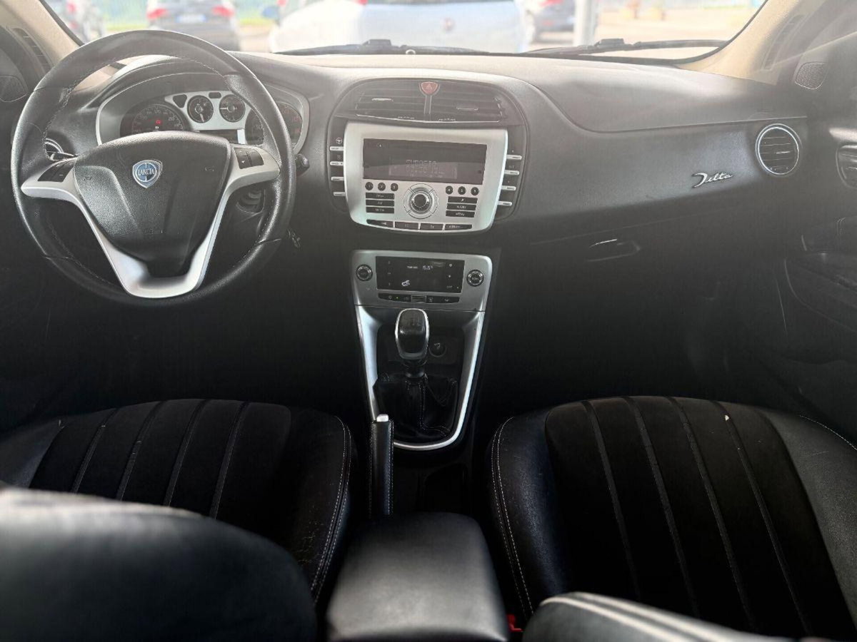 Lancia Delta 1.4 T-Jet 150 CV Platino (10)