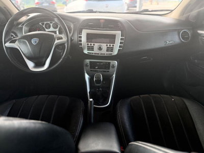 Lancia Delta 1.4 T-Jet 150 CV Platino (10)