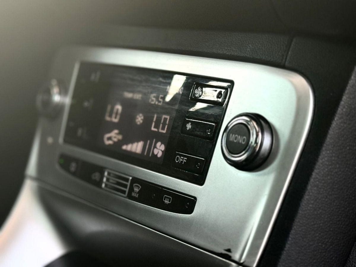 Lancia Delta 1.4 T-Jet 150 CV Platino (13)