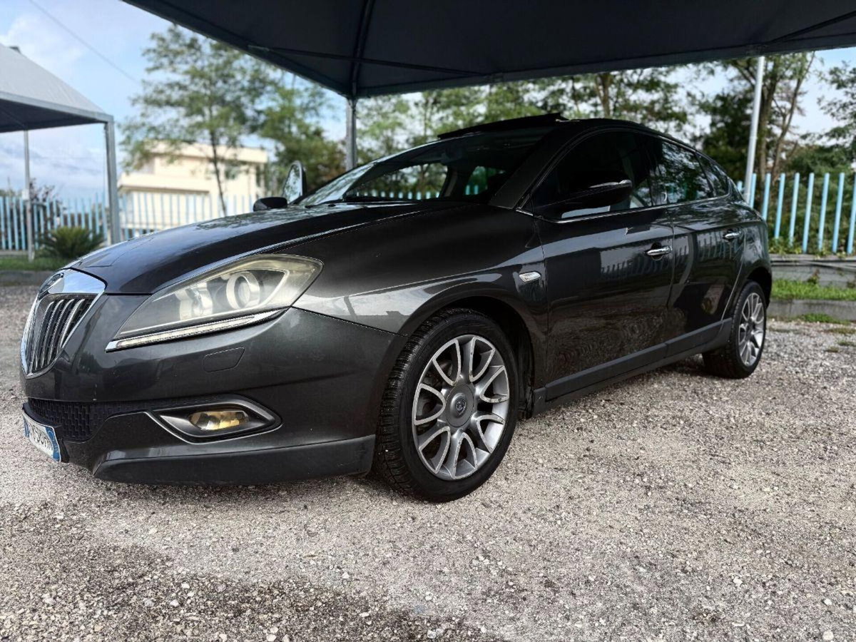 Lancia Delta 1.4 T-Jet 150 CV Platino (2)