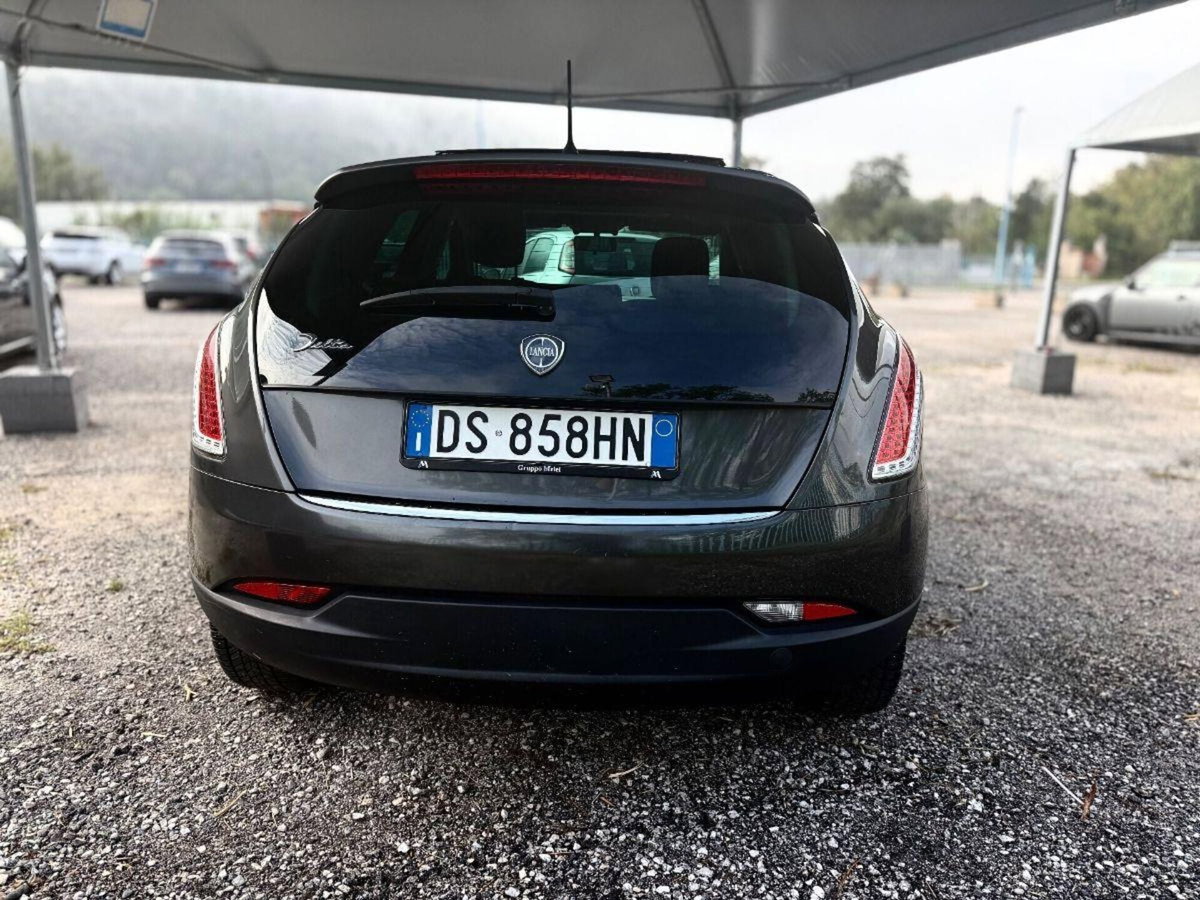 Lancia Delta 1.4 T-Jet 150 CV Platino (4)