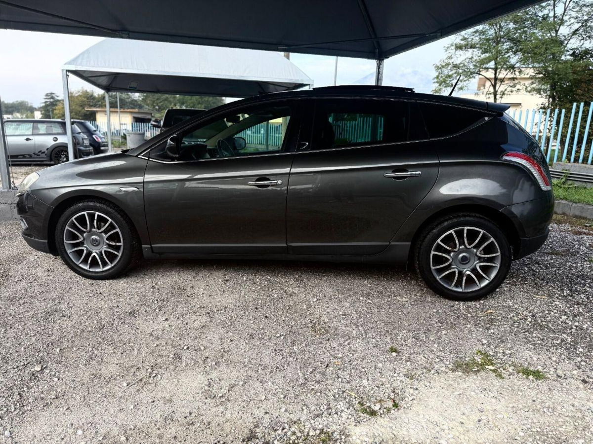 Lancia Delta 1.4 T-Jet 150 CV Platino (6)