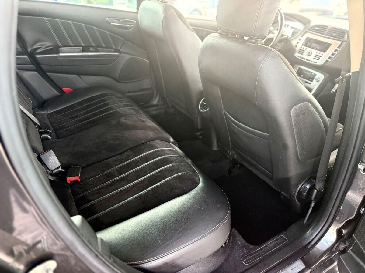 Lancia Delta 1.4 T-Jet 150 CV Platino (9)
