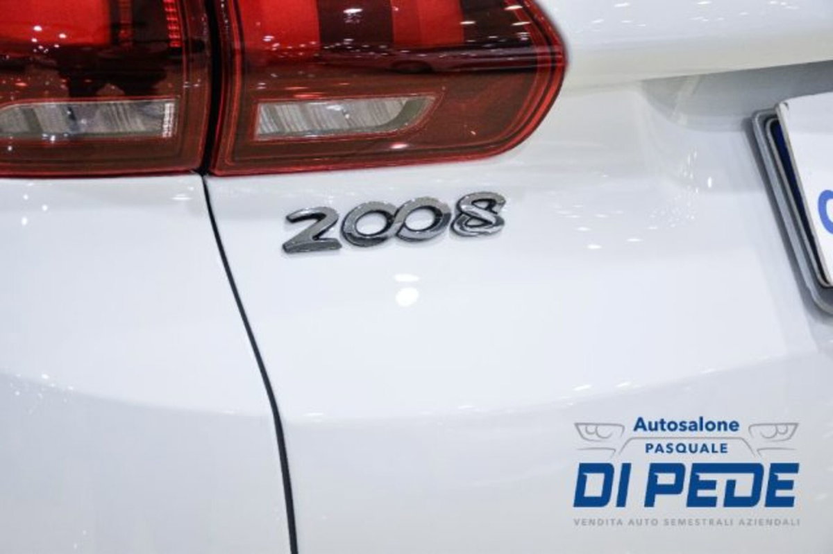 Peugeot 2008 BlueHDi 100 S&S Allure (13)