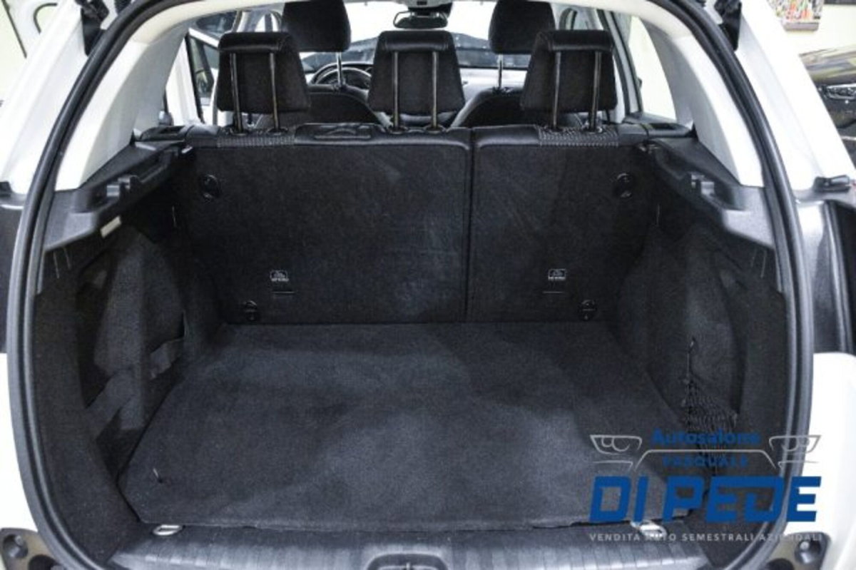Peugeot 2008 BlueHDi 100 S&S Allure (16)