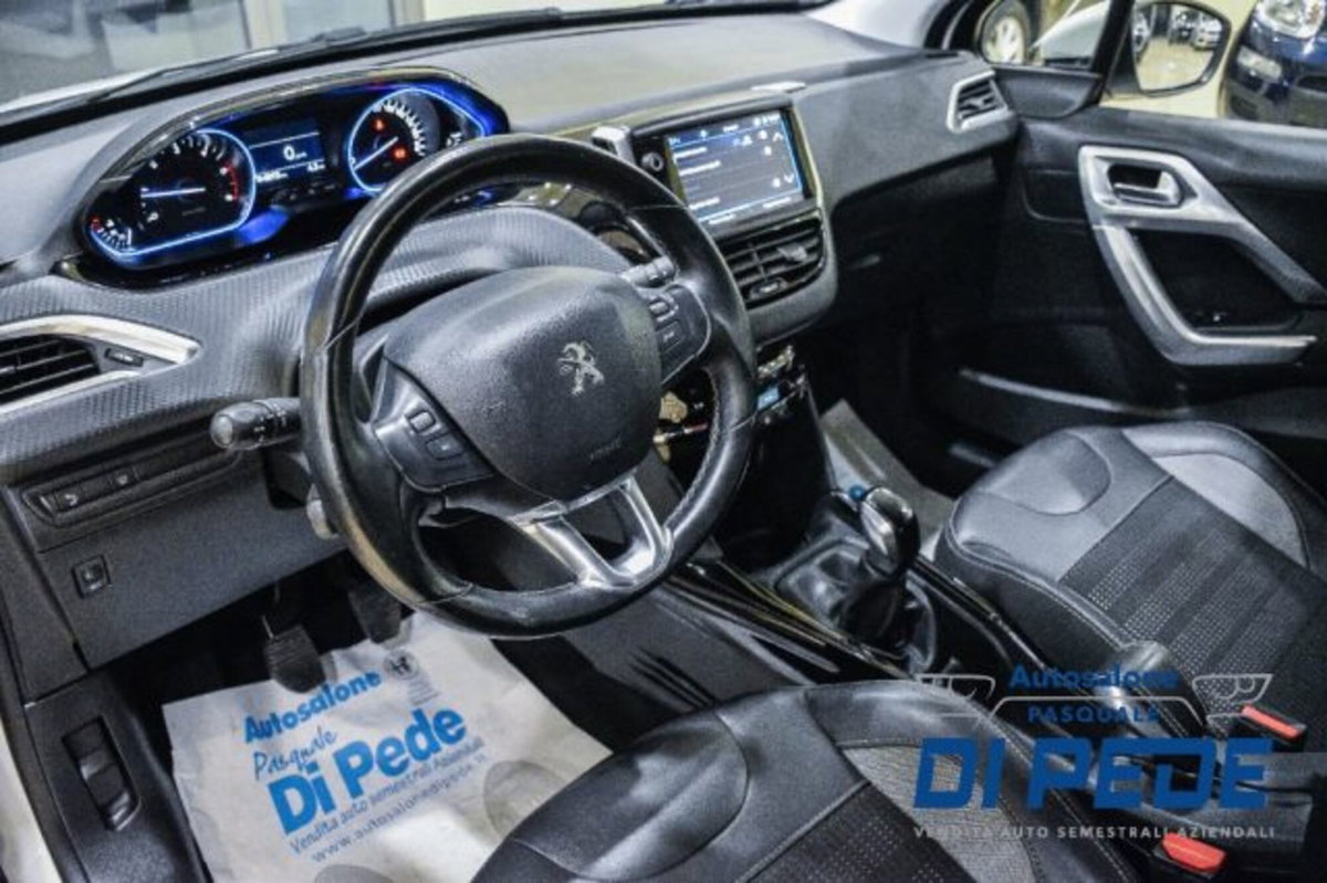 Peugeot 2008 BlueHDi 100 S&S Allure (17)