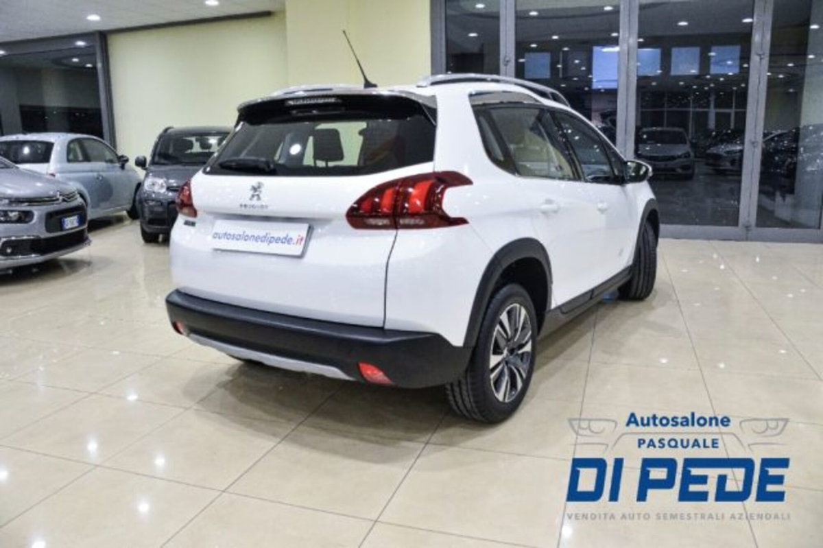 Peugeot 2008 BlueHDi 100 S&S Allure (4)
