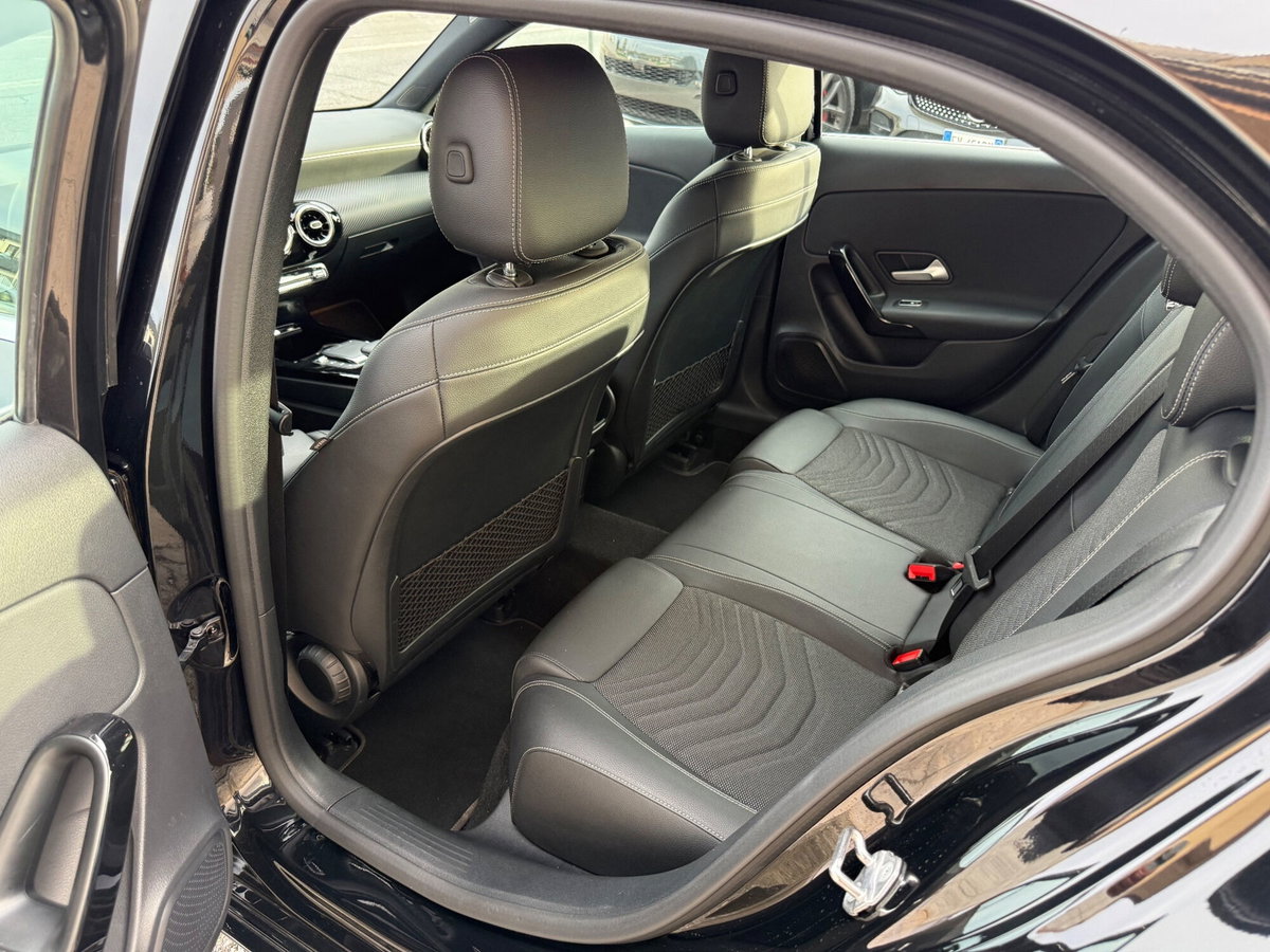 Mercedes-Benz Classe A 180 d Automatic Business (11)