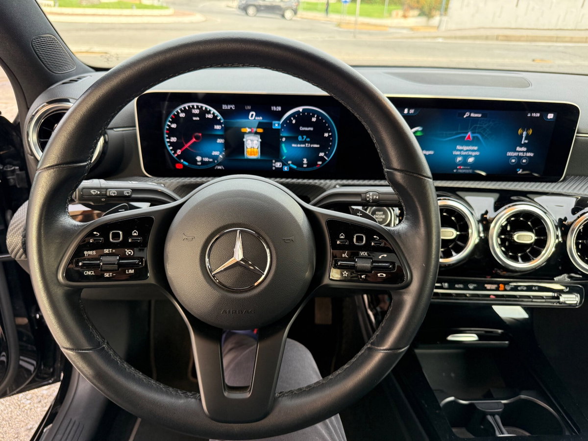 Mercedes-Benz Classe A 180 d Automatic Business (16)