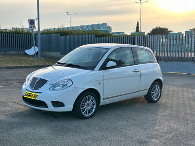 Lancia Ypsilon 1.3 MJT 75 CV Diva