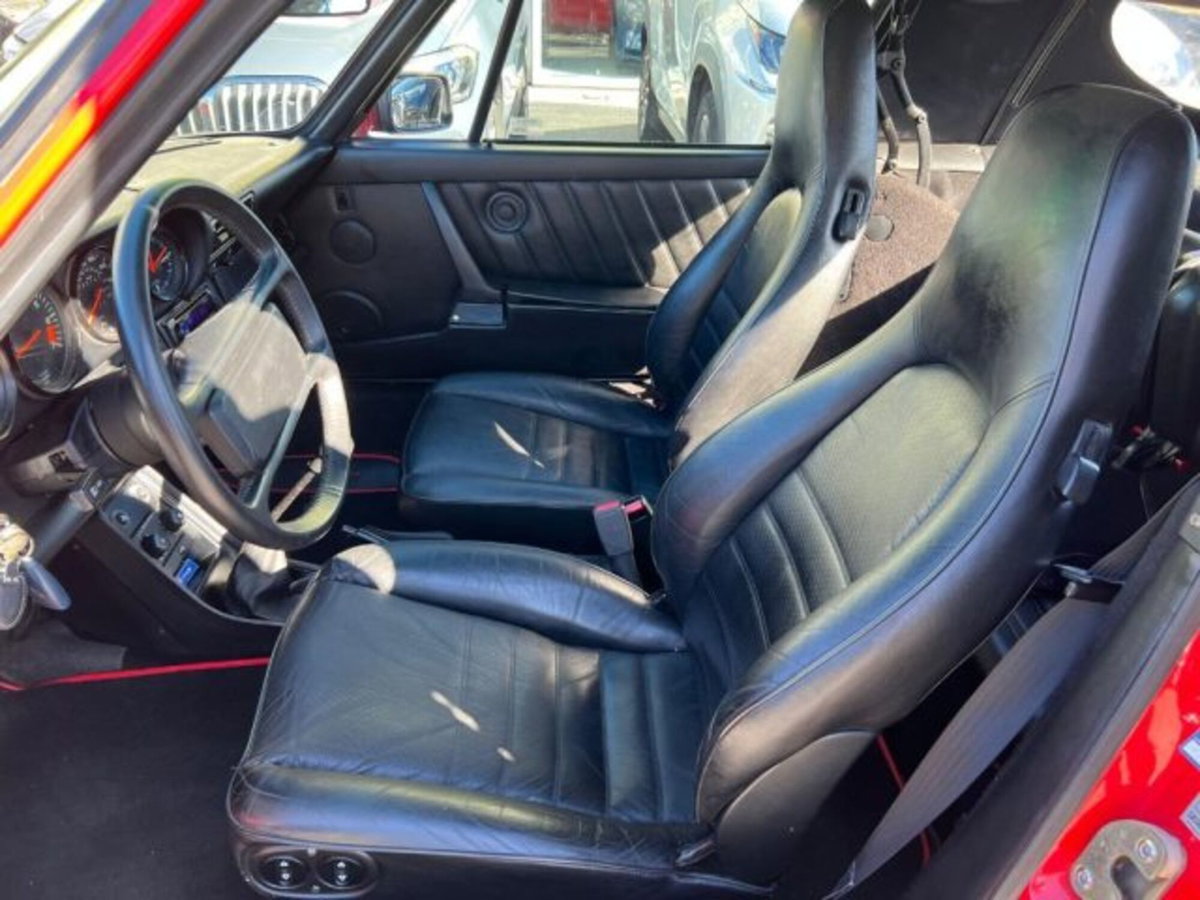 Porsche 911 Cabrio Carrera 3.2 (10)
