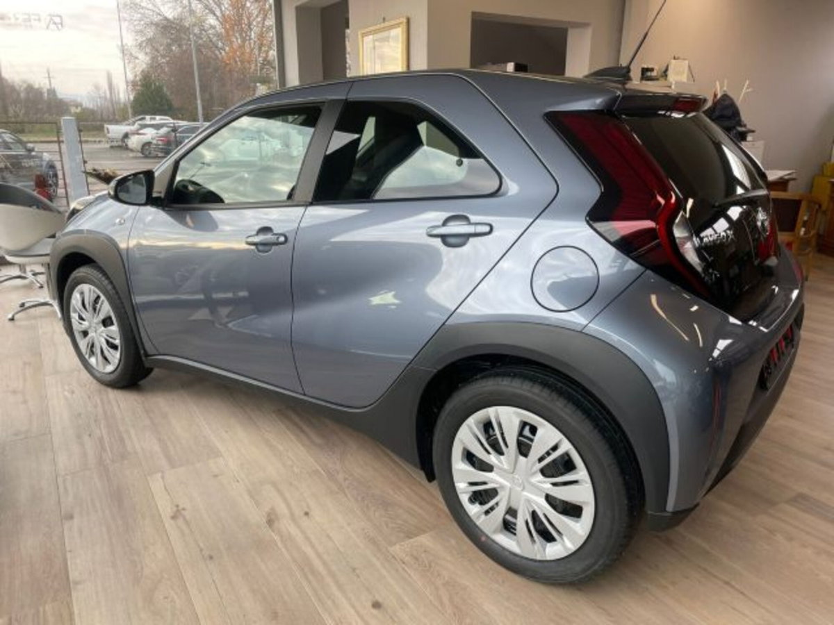 Toyota Aygo X 1.0 VVT-i 72 CV 5p. Undercover S-CVT (5)