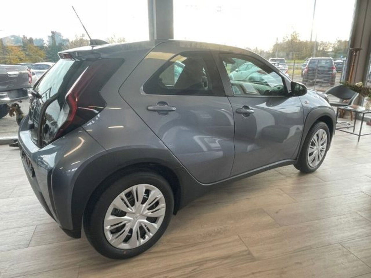 Toyota Aygo X 1.0 VVT-i 72 CV 5p. Undercover S-CVT (6)