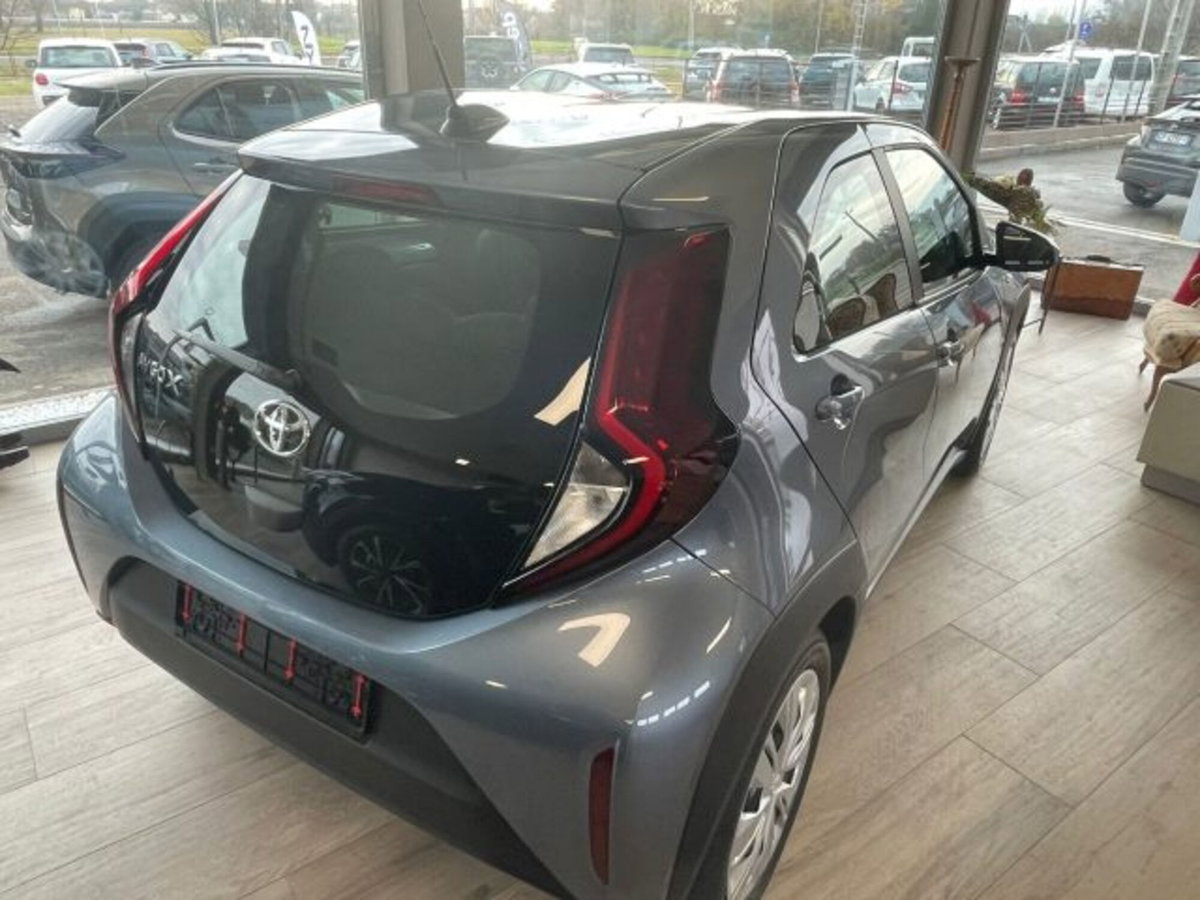Toyota Aygo X 1.0 VVT-i 72 CV 5p. Undercover S-CVT (7)