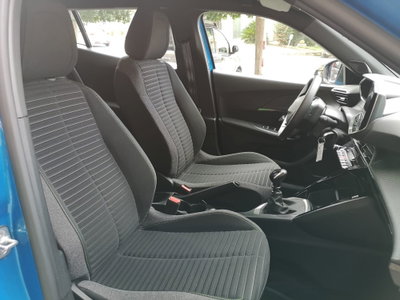 Peugeot 2008 1.2 puretech Active s&s 100cv (17)