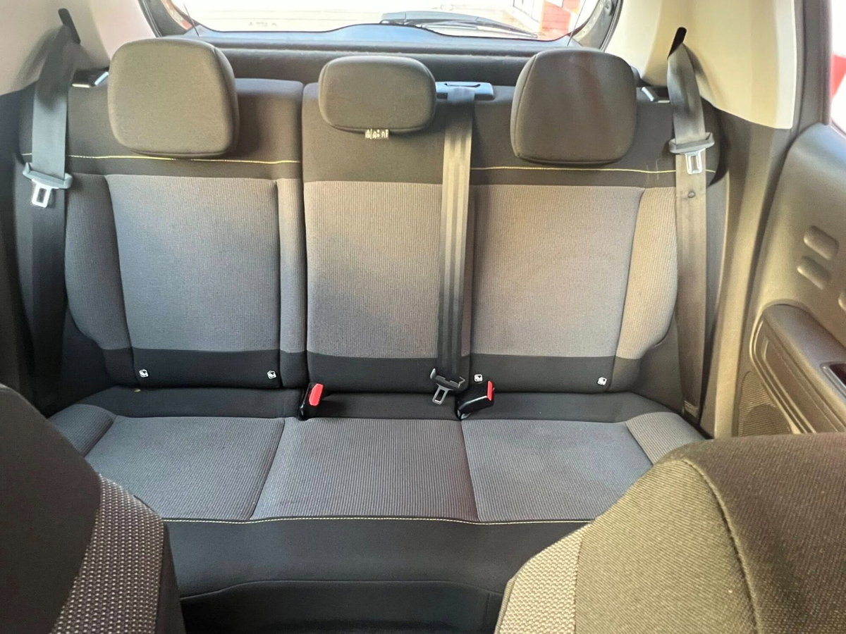 Citroen C3 BlueHDi 100 S&S Shine (15)